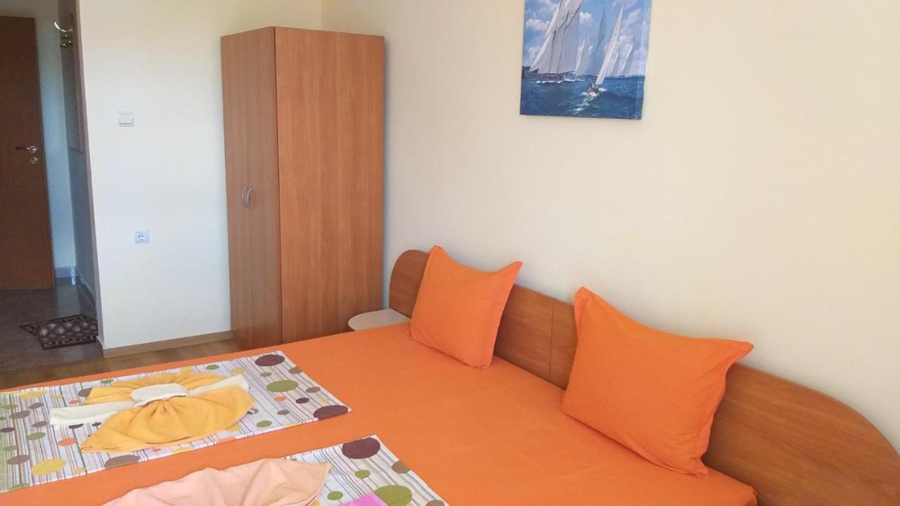 Ivanovi Guest House Primorsko Eksteriør billede