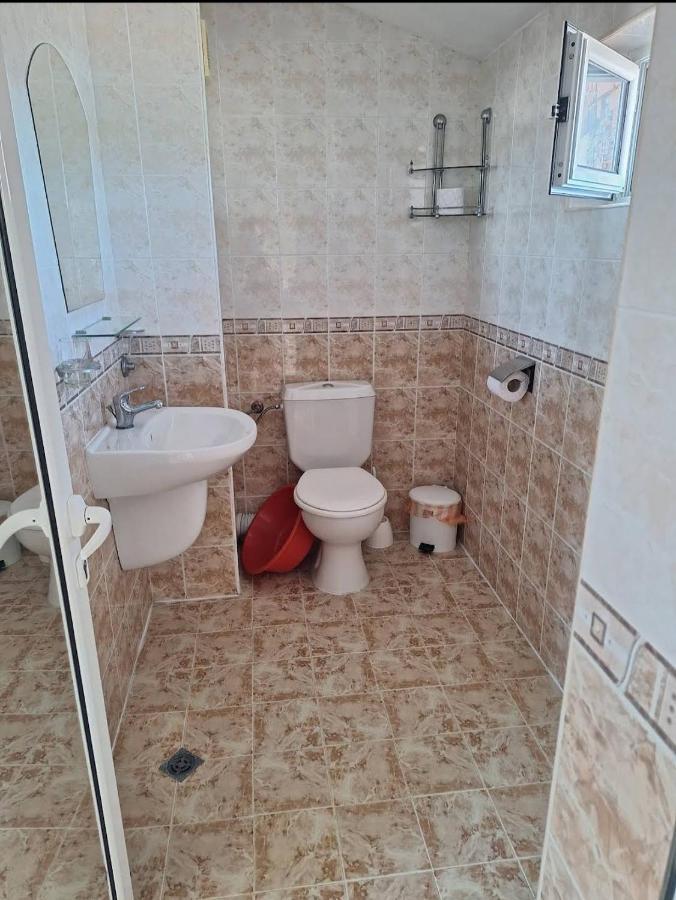 Ivanovi Guest House Primorsko Eksteriør billede
