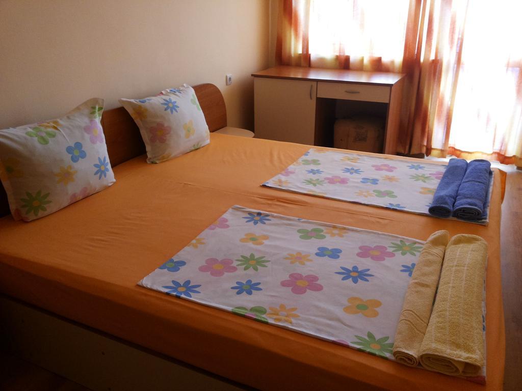 Ivanovi Guest House Primorsko Værelse billede