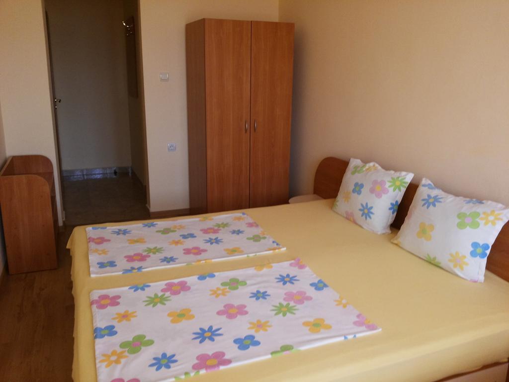 Ivanovi Guest House Primorsko Værelse billede